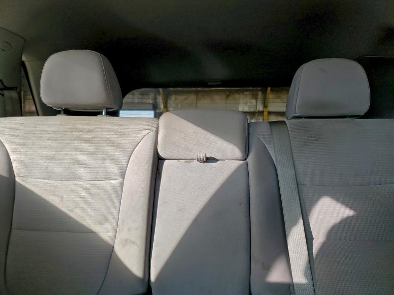 Фото 10 - KIA SORENTO