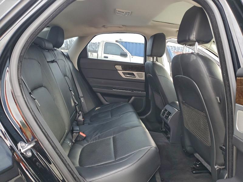 Фото 10 - JAGUAR XF