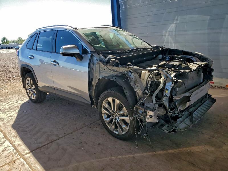 Фото 4 - TOYOTA RAV4