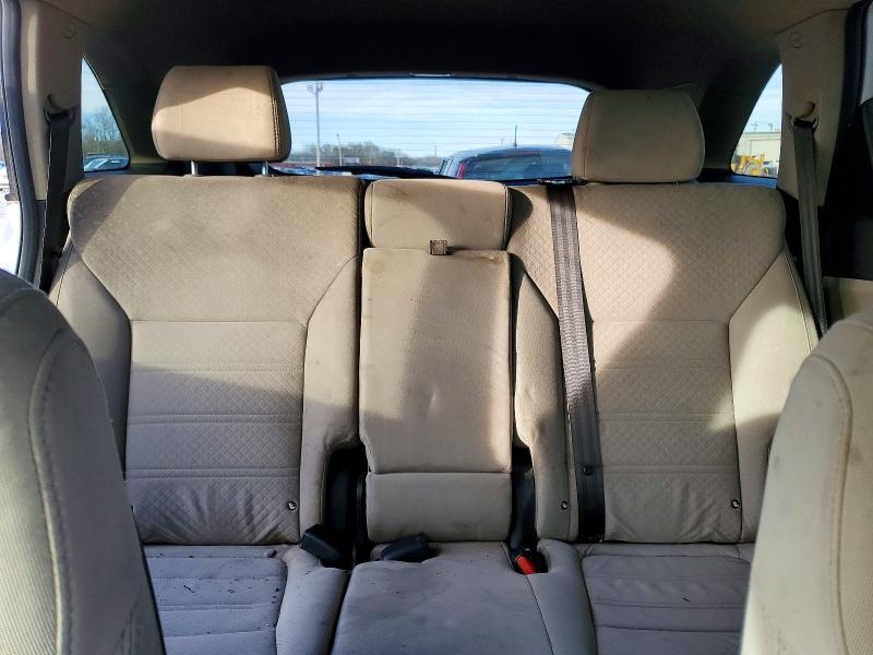 Фото 10 - KIA SORENTO