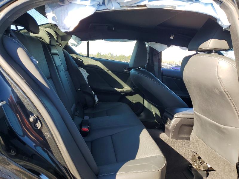 Фото 10 - LEXUS IS