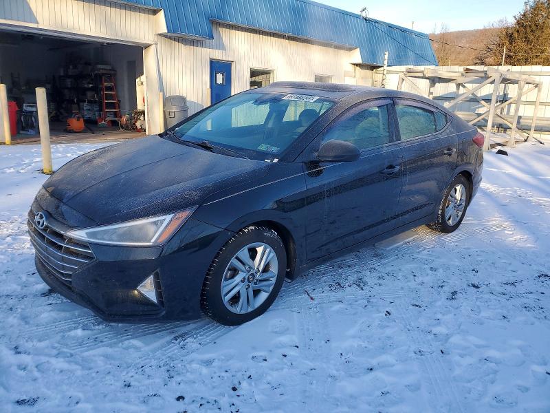 Фото 1 - HYUNDAI ELANTRA