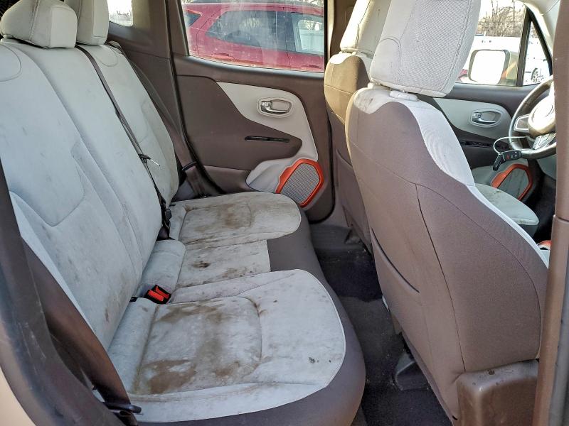 Фото 11 - JEEP RENEGADE