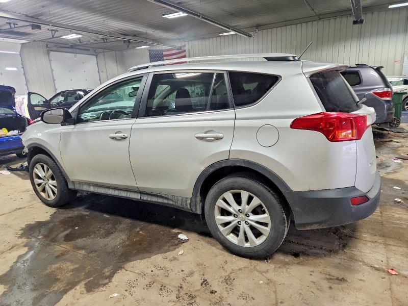 Фото 2 - TOYOTA RAV4