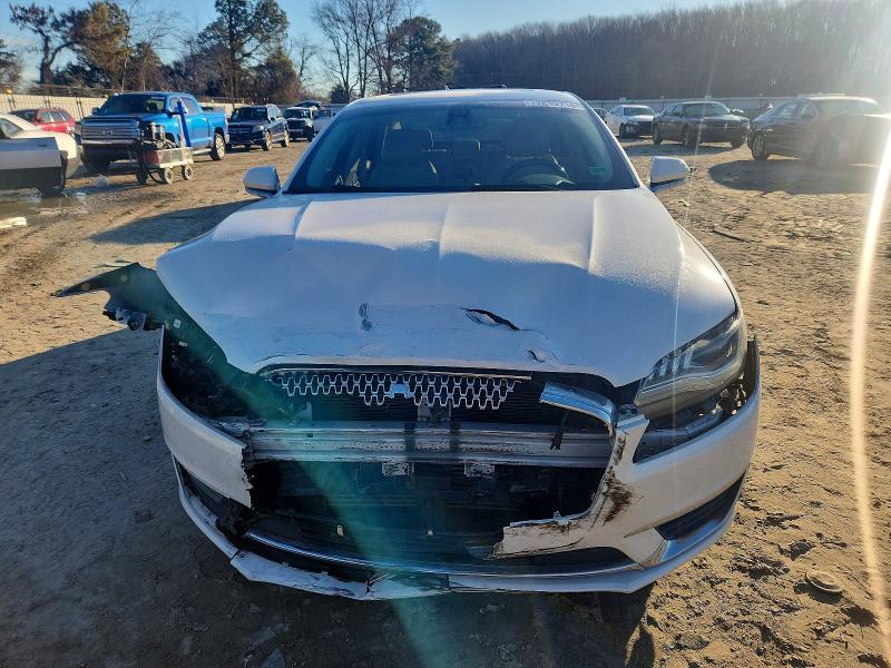 Фото 5 - LINCOLN MKZ