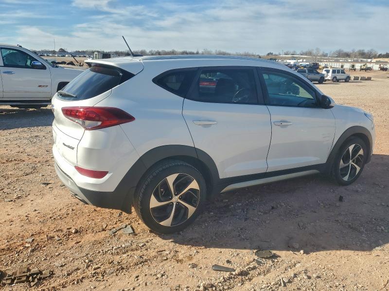 Фото 3 - HYUNDAI TUCSON