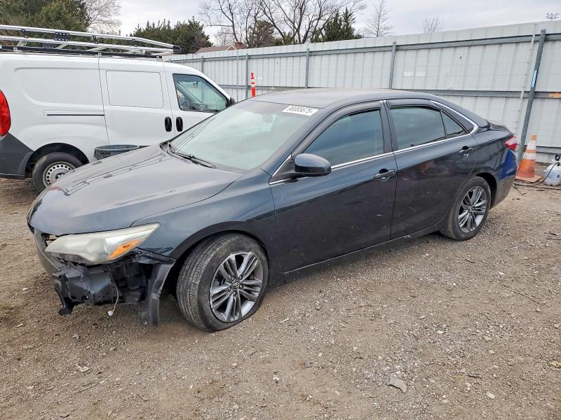 Фото 1 - TOYOTA CAMRY