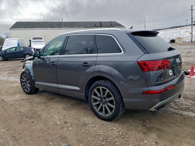 Фото 2 - AUDI Q7