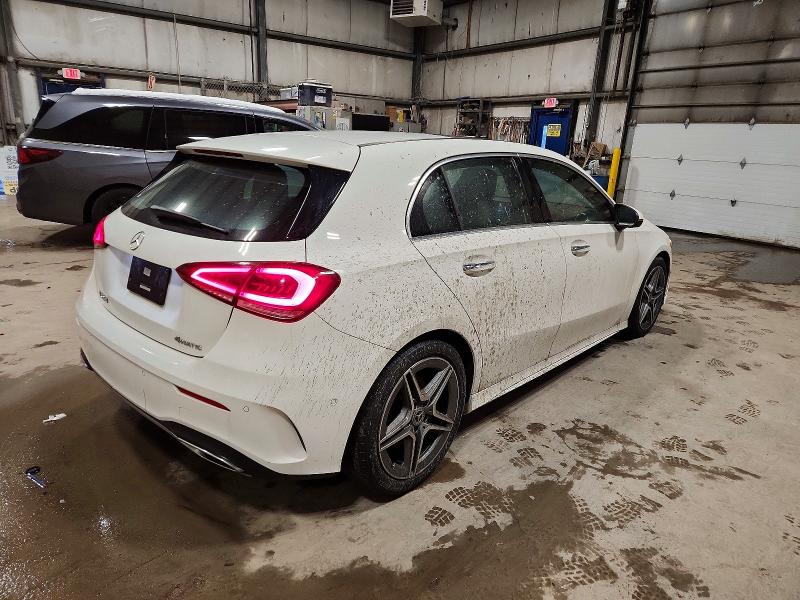 Фото 3 - MERCEDES-BENZ A-CLASS