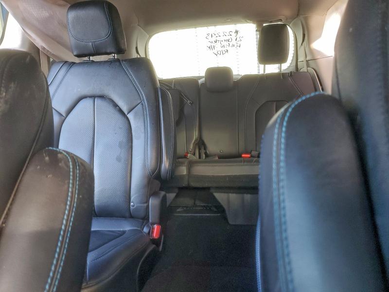 Фото 10 - CHRYSLER PACIFICA