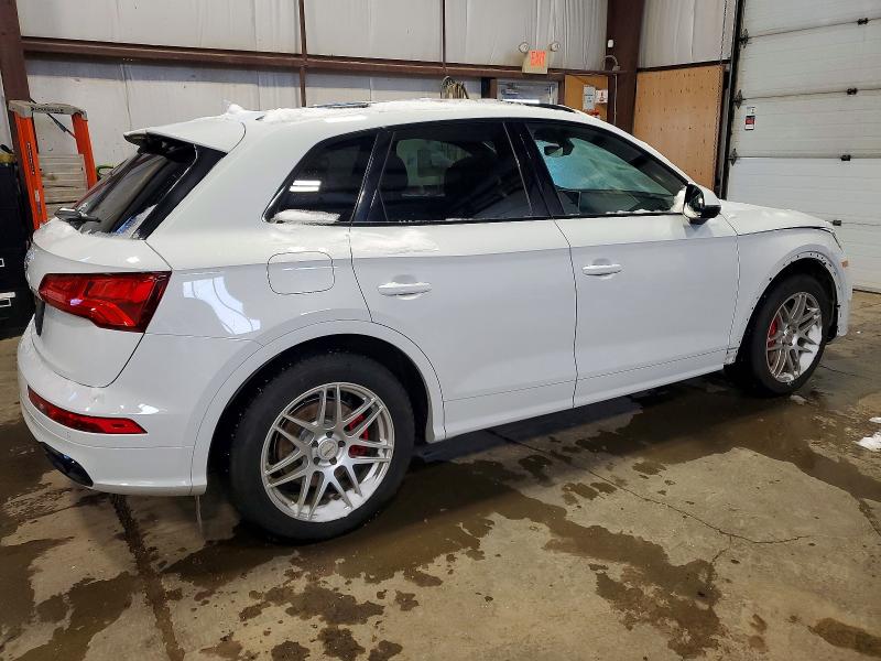 Фото 3 - AUDI SQ5