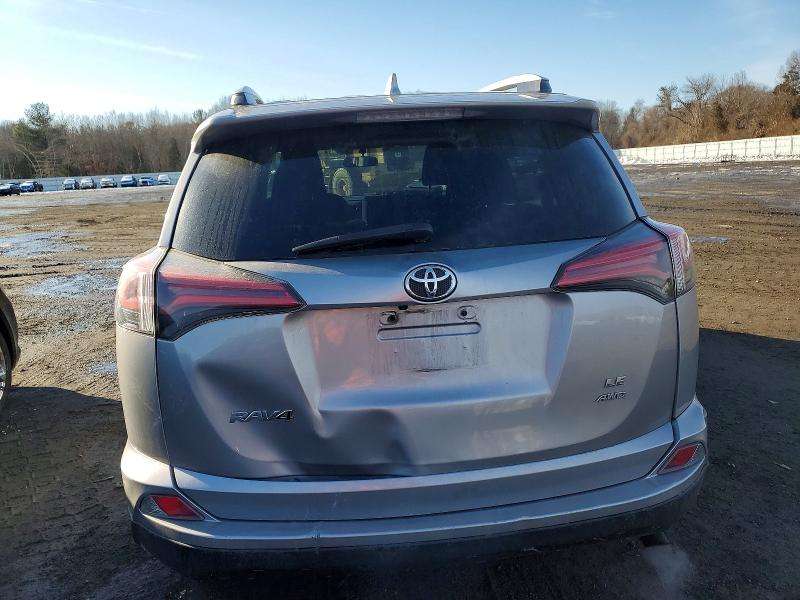 Фото 6 - TOYOTA RAV4