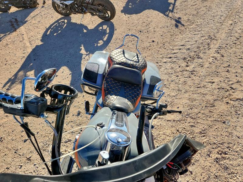 HARLEY-DAVIDSON FL 2007