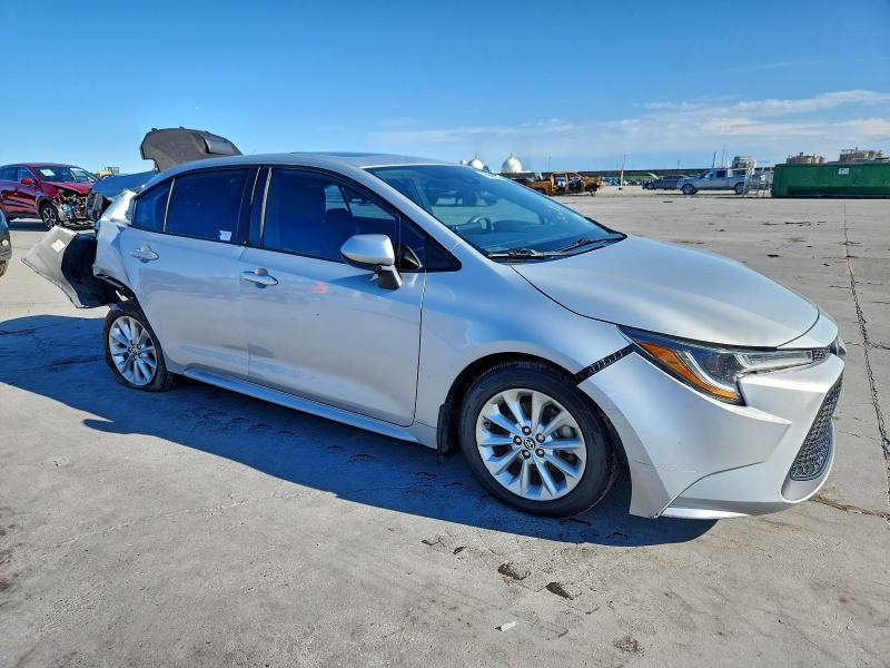 Фото 4 - TOYOTA COROLLA