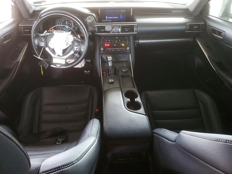 Фото 8 - LEXUS IS