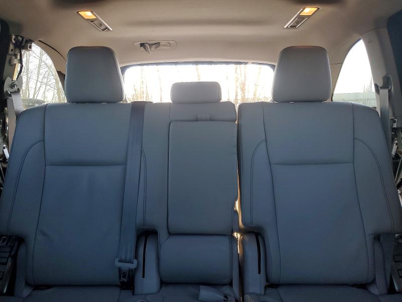 Фото 10 - TOYOTA HIGHLANDER