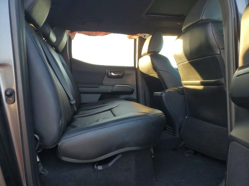 Фото 10 - TOYOTA TACOMA