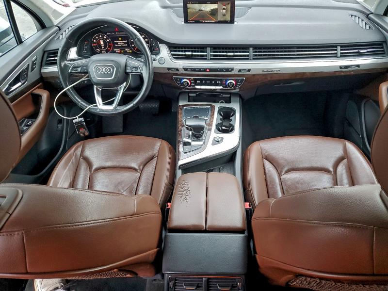 Фото 8 - AUDI Q7