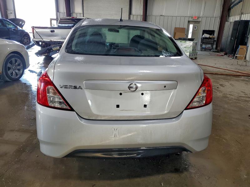 Фото 6 - NISSAN VERSA