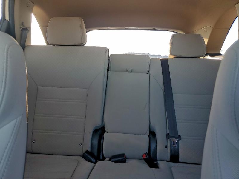 Фото 10 - KIA SORENTO