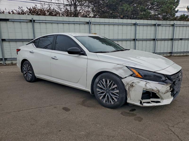 Фото 4 - NISSAN ALTIMA