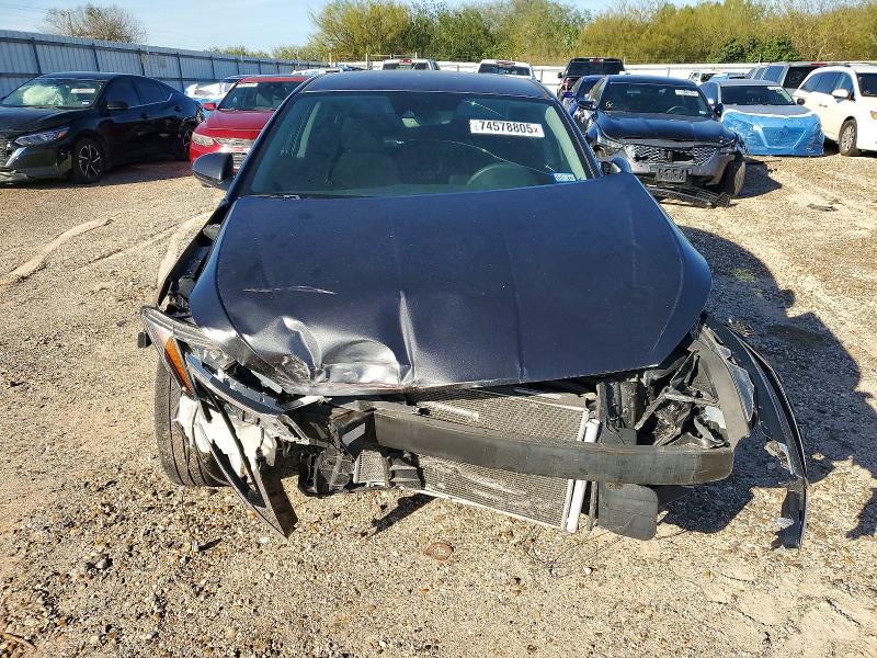 Фото 5 - HYUNDAI ELANTRA