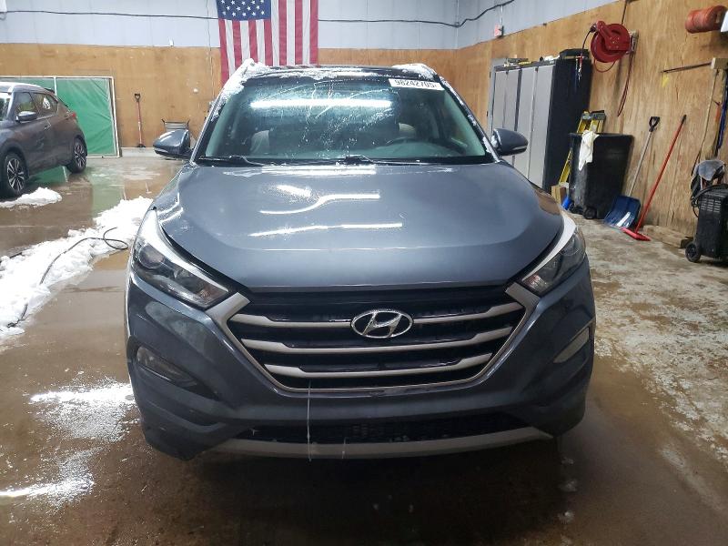 Фото 5 - HYUNDAI TUCSON