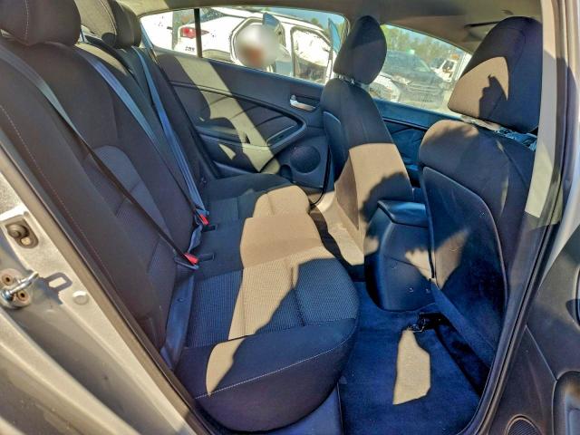 Фото 10 - KIA FORTE