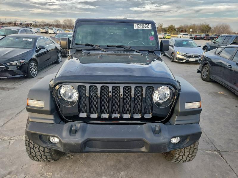 Фото 5 - JEEP WRANGLER