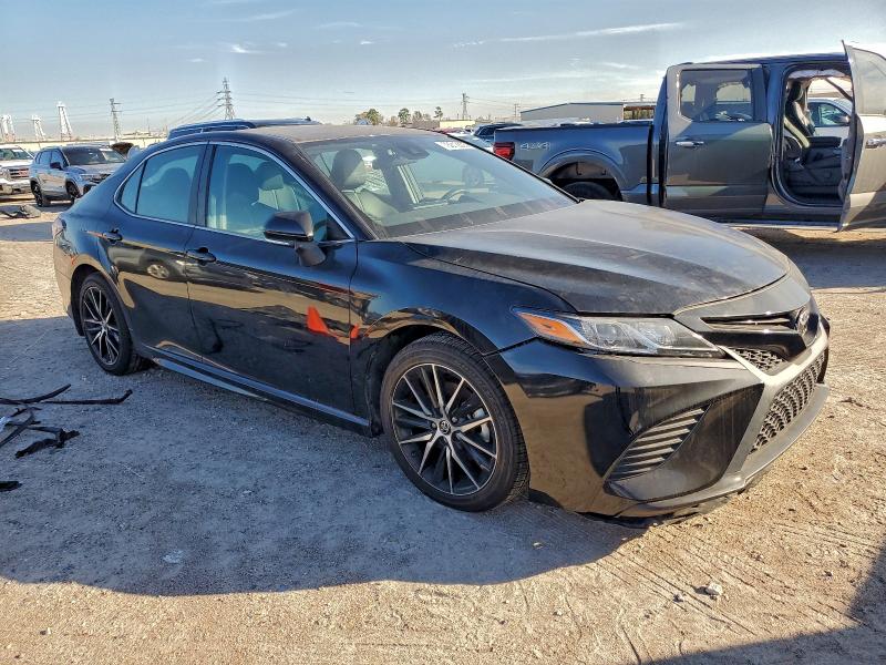 Фото 4 - TOYOTA CAMRY