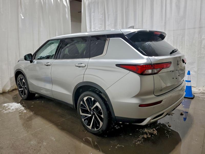 Фото 2 - MITSUBISHI OUTLANDER