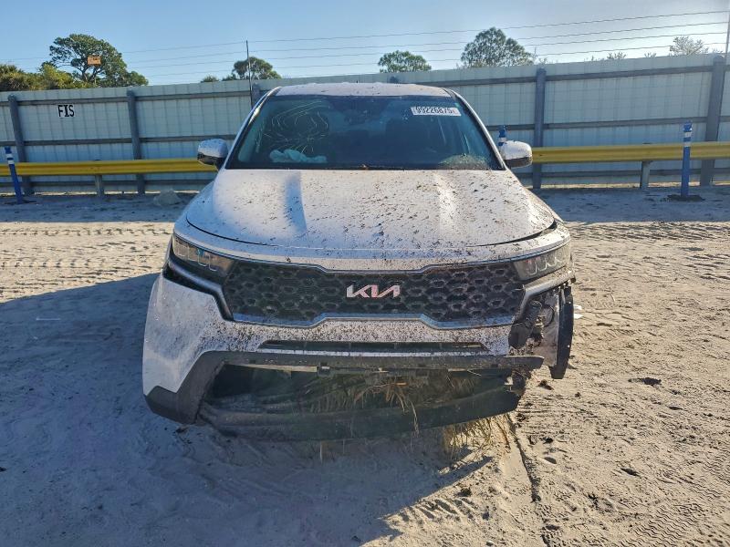 Фото 5 - KIA SORENTO