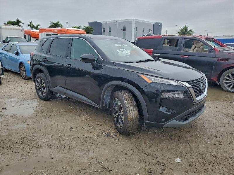 Фото 4 - NISSAN ROGUE