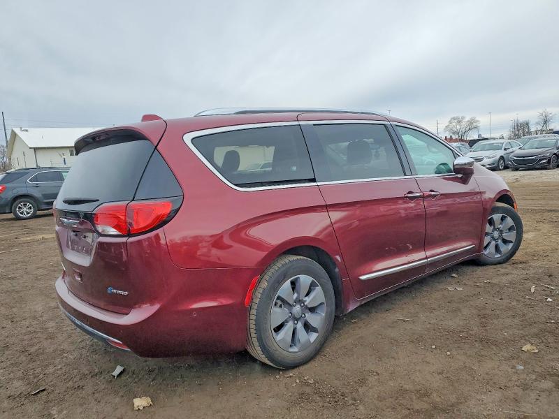 Фото 3 - CHRYSLER PACIFICA