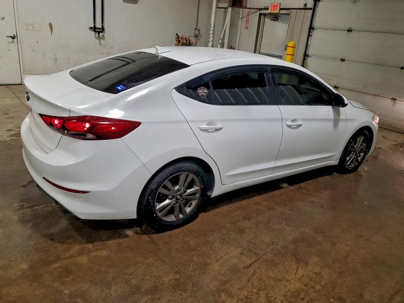 Фото 3 - HYUNDAI ELANTRA