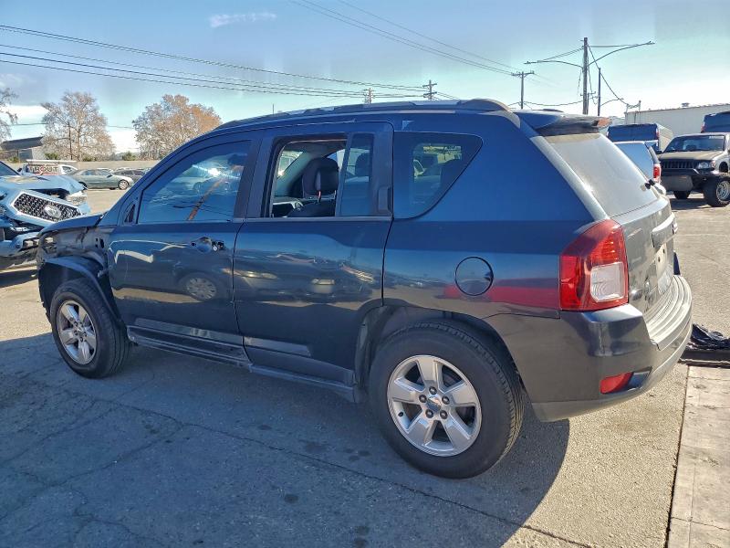Фото 2 - JEEP COMPASS