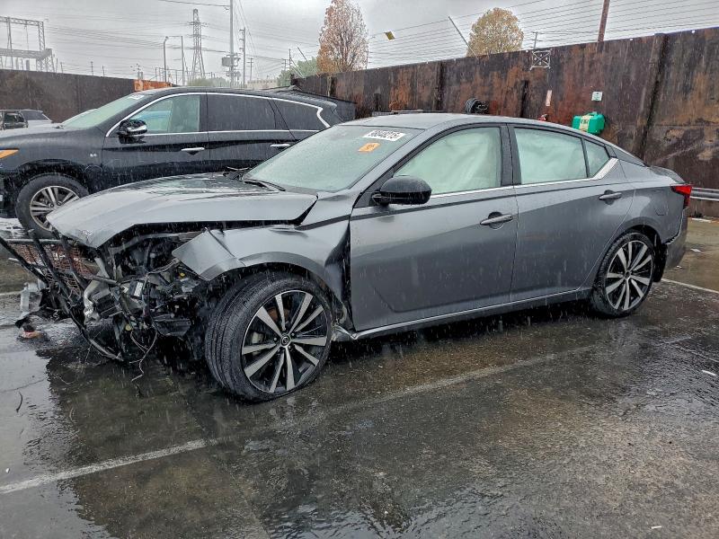 Фото 1 - NISSAN ALTIMA