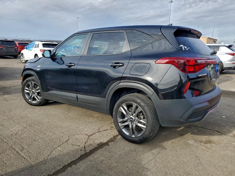 Фото 2 - KIA SELTOS