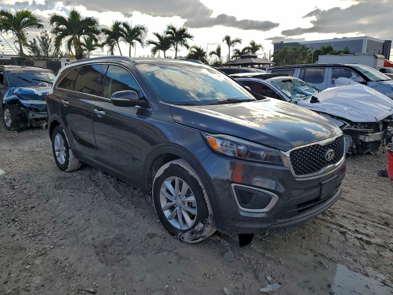 Фото 4 - KIA SORENTO