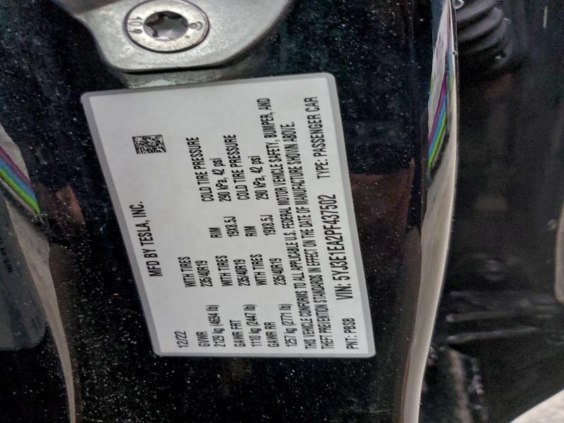 Фото 13 - TESLA MODEL 3