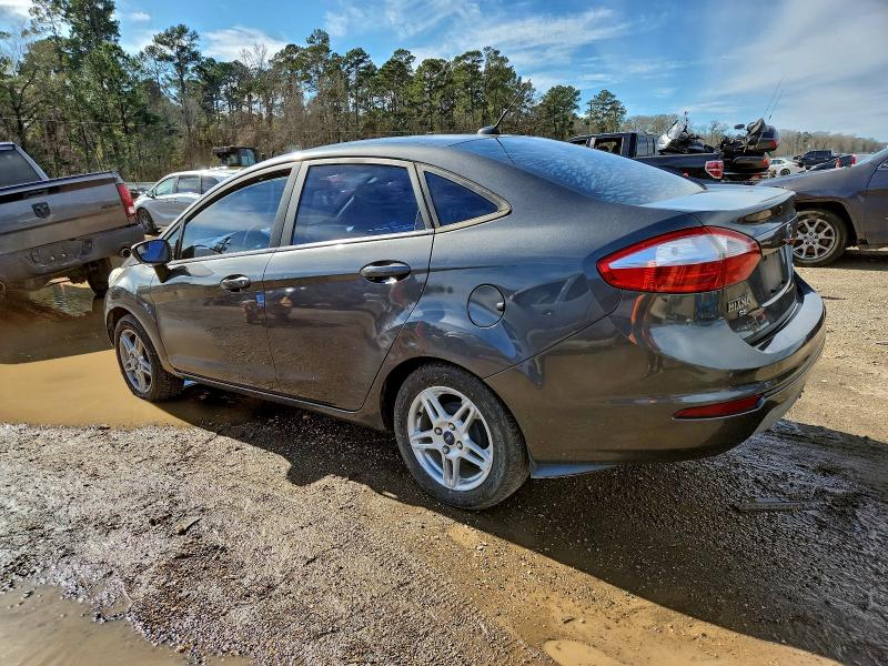 Фото 2 - FORD FIESTA