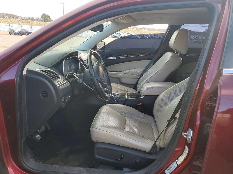 Фото 7 - CHRYSLER 300