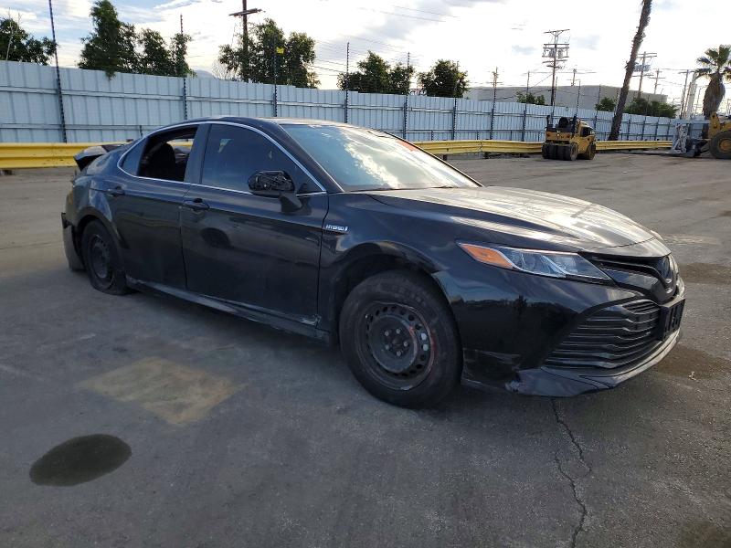 Фото 4 - TOYOTA CAMRY