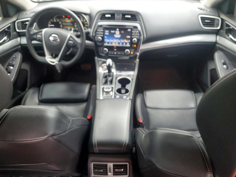 Фото 8 - NISSAN MAXIMA