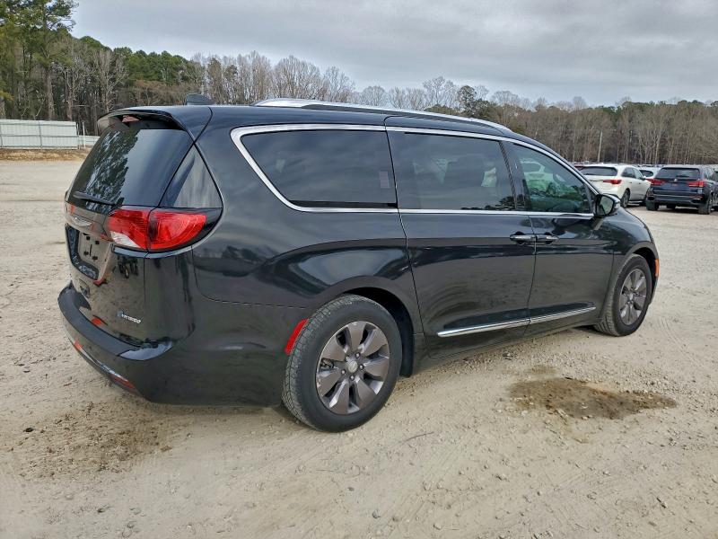 Фото 3 - CHRYSLER PACIFICA