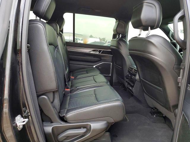 Фото 11 - JEEP WAGONEER