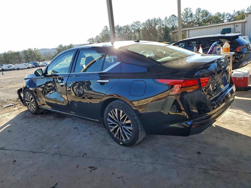 Фото 2 - NISSAN ALTIMA