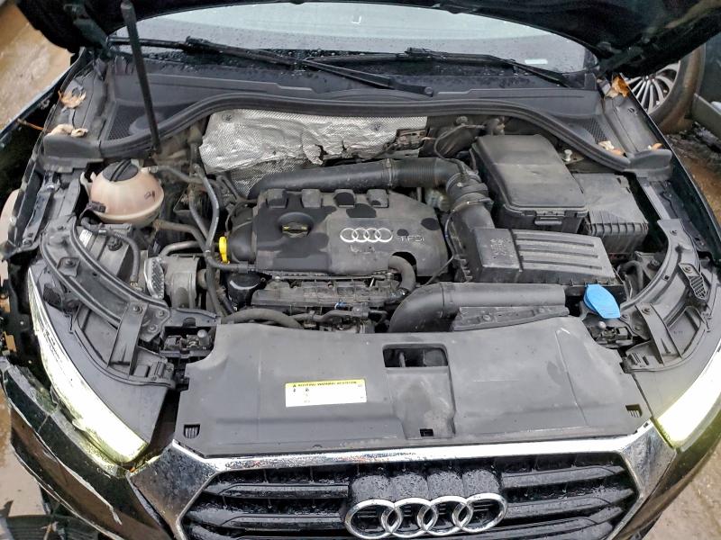 Фото 11 - AUDI Q3