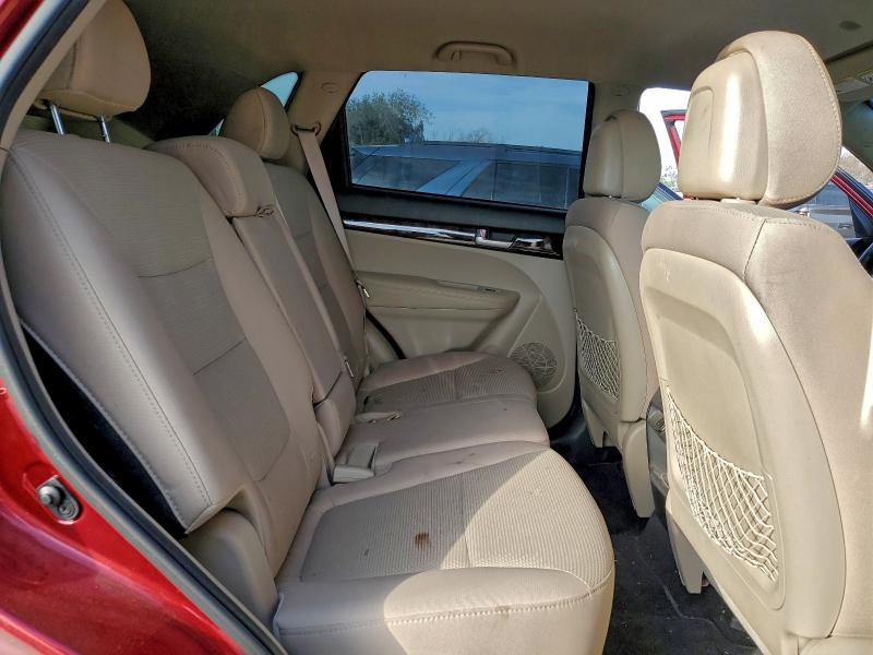 Фото 10 - KIA SORENTO