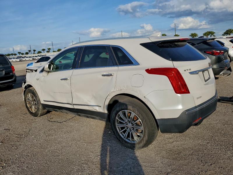 Фото 2 - CADILLAC XT5